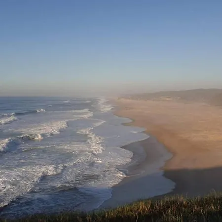 Pedra Do Ouro Yoga Retreat Патаяш
